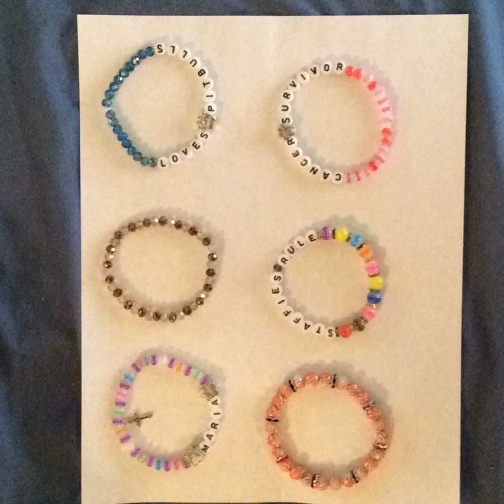 JEWELS TO HELP HOMELESS ANIMALS